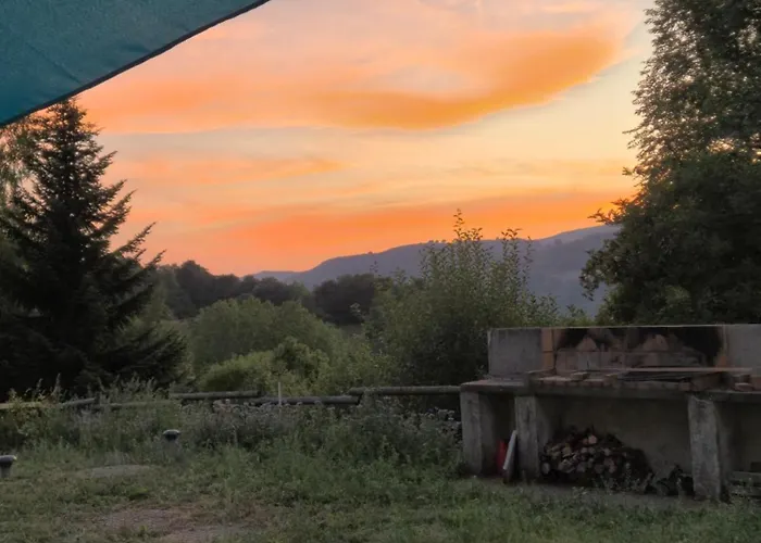 Le Petit Ely Apartment *